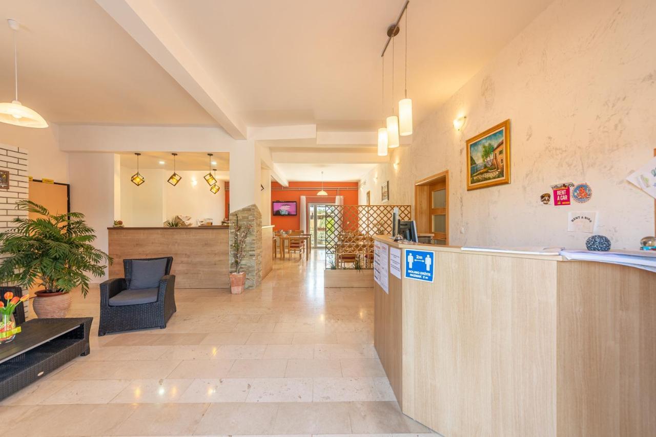 Bed & Breakfast Maki Biograd Na Moru Exterior photo