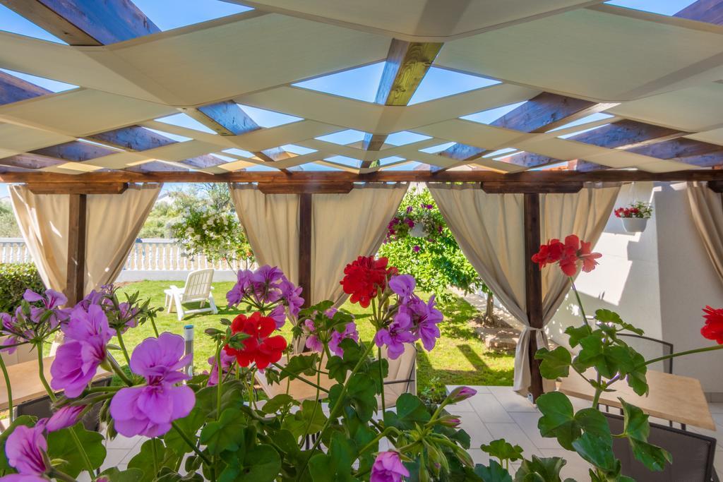 Bed & Breakfast Maki Biograd Na Moru Exterior photo